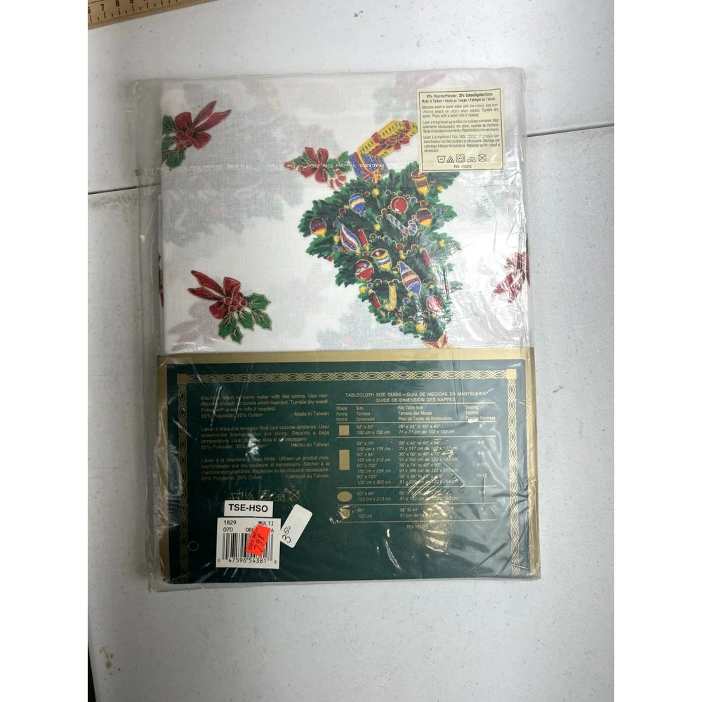 Holiday Time‎ Oblong Christmas tree table Cloth 52